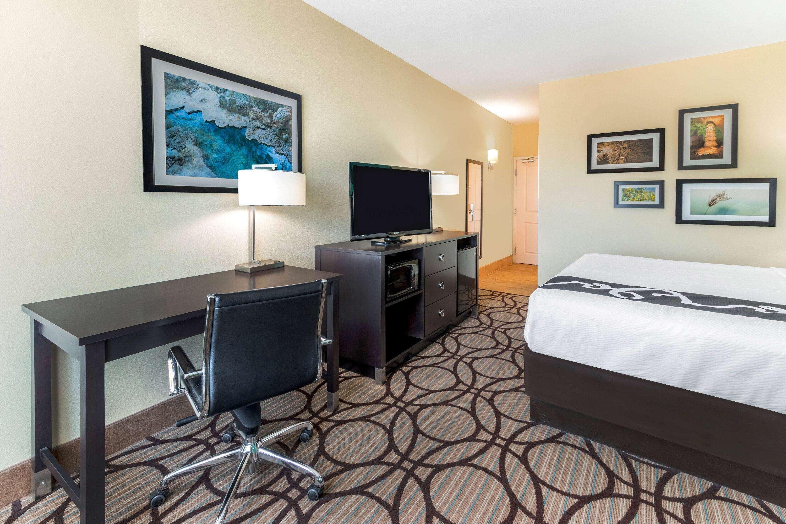 La Quinta By Wyndham Carlsbad Hotel Eksteriør billede