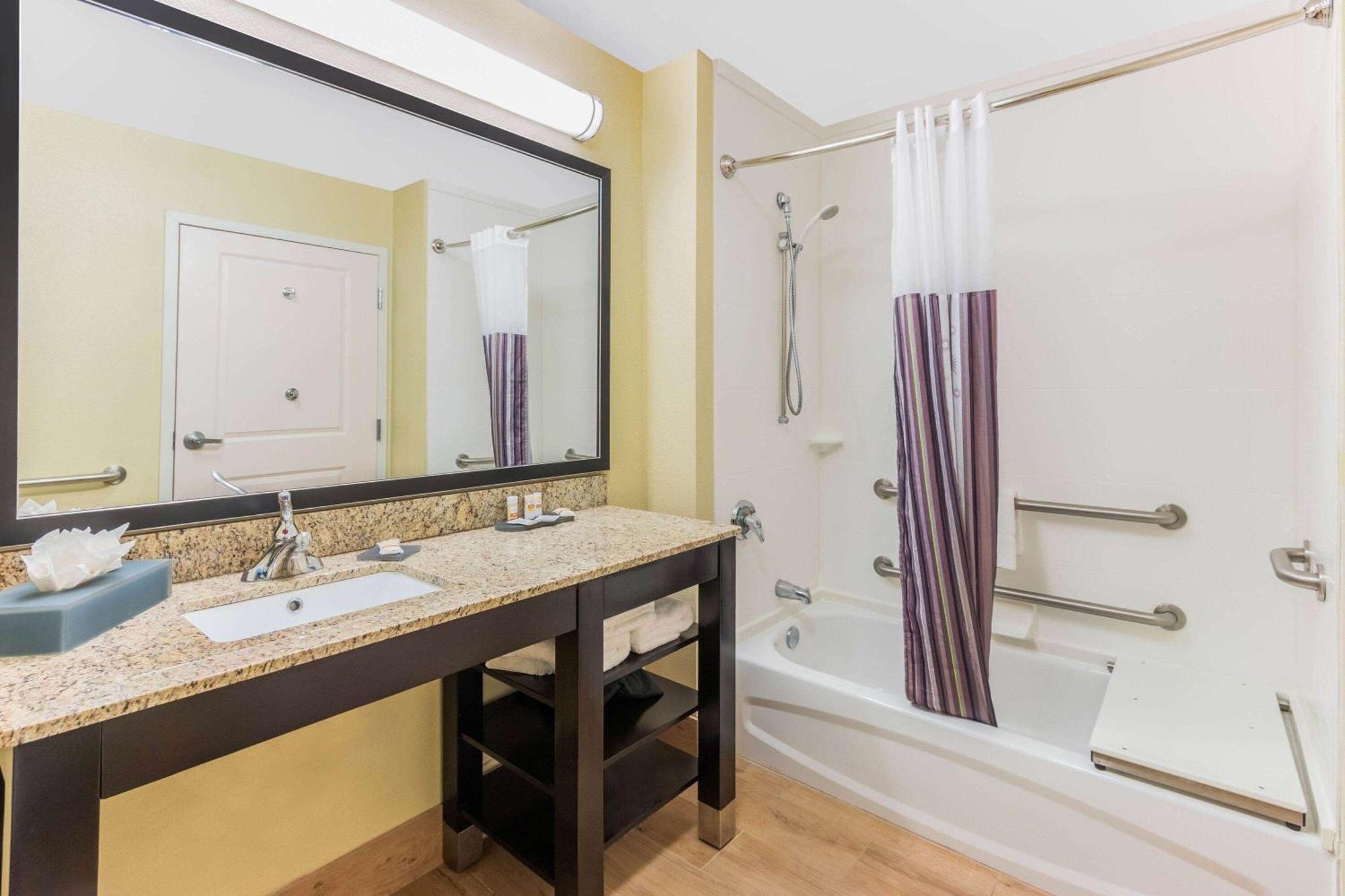 La Quinta By Wyndham Carlsbad Hotel Eksteriør billede
